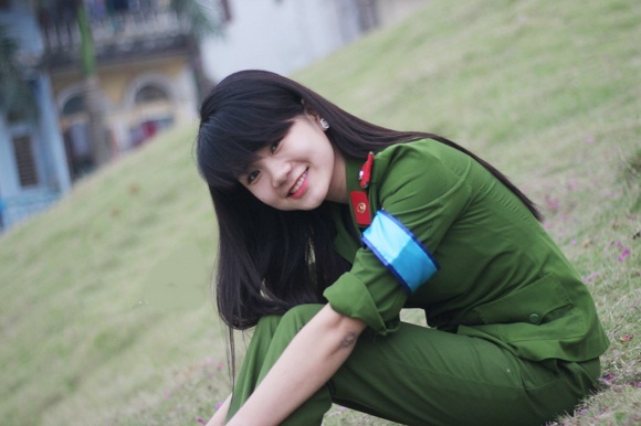 Gặp hot girl trường Cảnh sát trong 