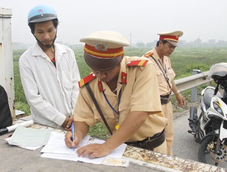 Nghị định mới lại quyết phạt xe không chính chủ