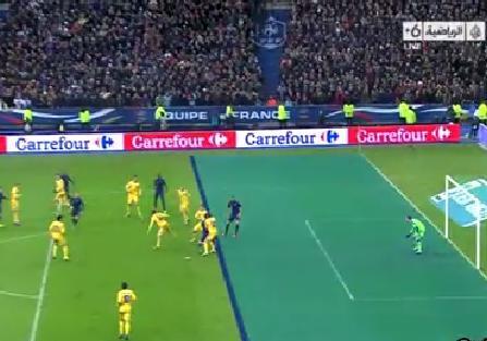 Bàn thắng việt vị mười mươi của Benzema