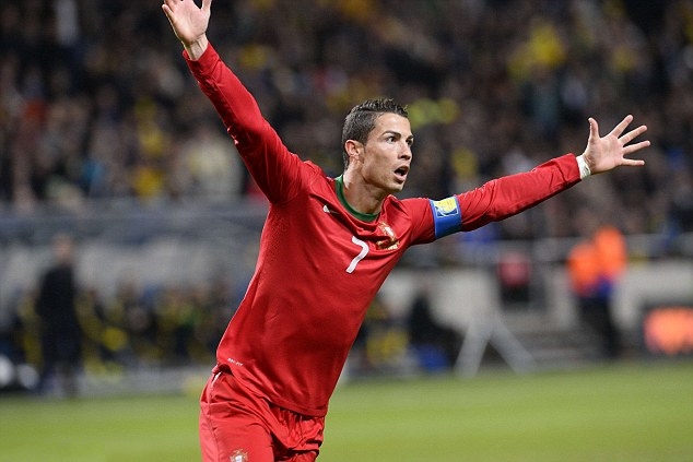 Màn trình diễn siêu đẳng của Ronaldo giúp Bồ tới Brazil