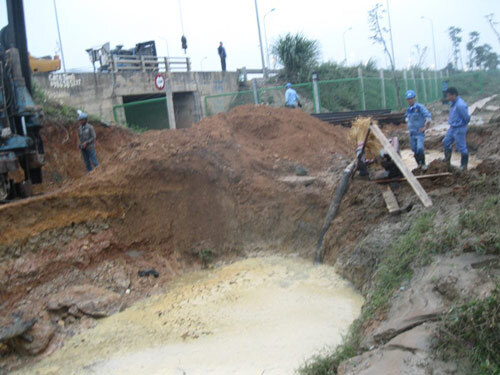 Nguy cơ tiếp tục vỡ đường ống nước sạch Hà Nội