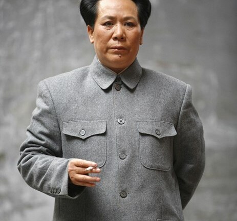 Sửng sốt người phụ nữ có khuôn mặt giống Mao Trạch Đông