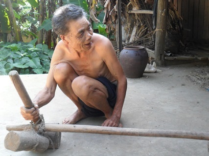 Hoạn trâu: Nghề nguy hiểm