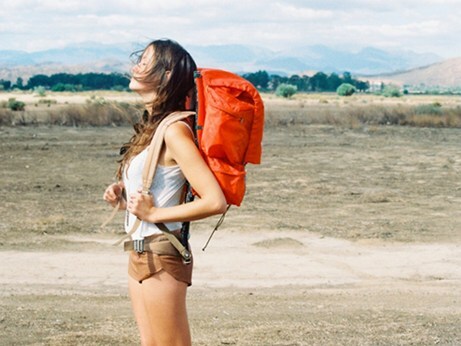 Gái “phượt” ăn ngủ chung với trai lạ mà cứ như không