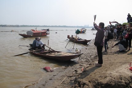 Kịch bản tổ chức tang lễ và 49 ngày chị Huyền