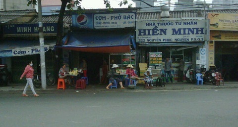 Bát nháo cò vé tàu tết 