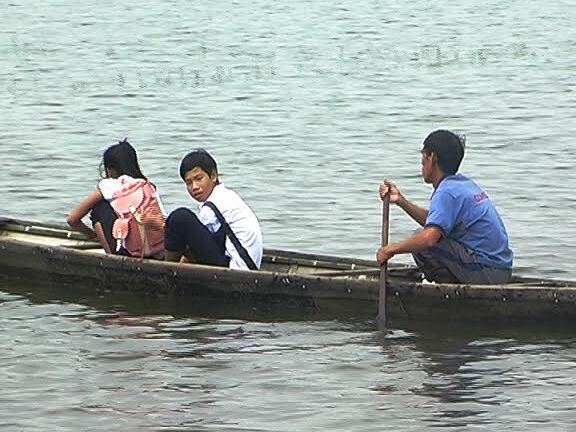 Chậm thi công khiến người dân khổ theo dự án