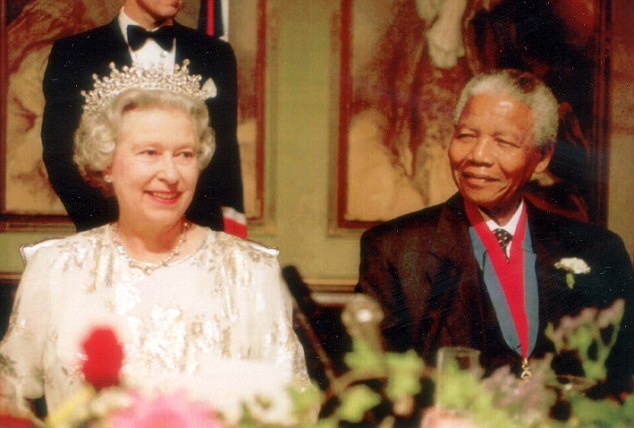 Nelson Mandela và các chính khách quốc tế