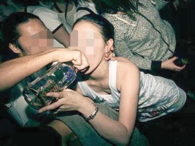 Mong manh phận đời gái hành nghề