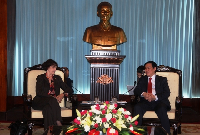 Trưởng Ban Kinh tế Trung ương tiếp Phó trợ lý Tổng thống Hợp chủng quốc Hoa Kỳ