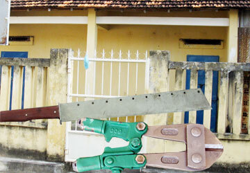 Chấn động 2 lần táo tợn tấn công khu biệt giam 