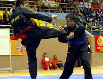 Clip: Pencak Silat Việt Nam bị trọng tài chủ nhà xử ép