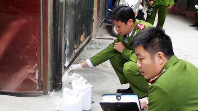 15 lít xăng, dã tâm 