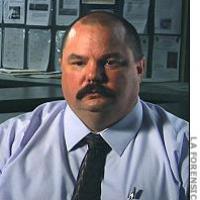 Bí ẩn cái chết của người giả dạng đàn bà