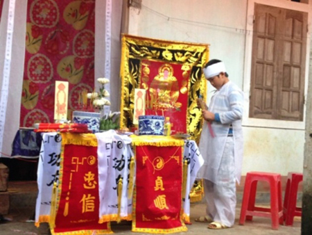 Bi kịch vợ chém chết chồng rồi nhảy xuống giếng tự tử