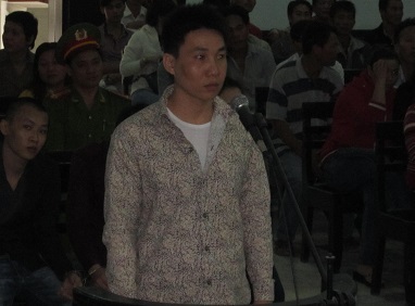 Lãnh án vì đi đòi lại đồ ăn cắp hộ bạn