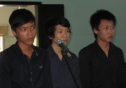 Đâm chết người vì cho rằng mình bị 