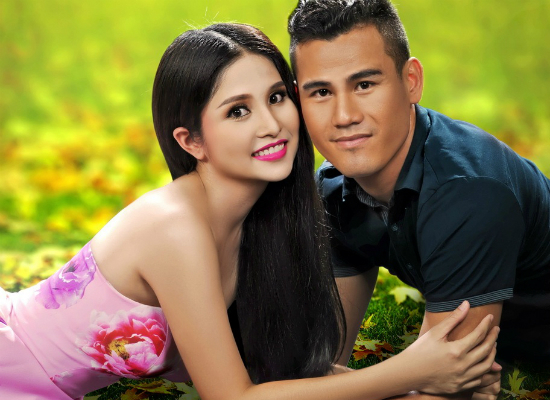 Vợ chồng tiền đạo Phan Thanh Bình bất ngờ thi