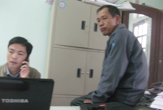 Chính quyền đùn đẩy trách nhiệm sau khi làm khó dân