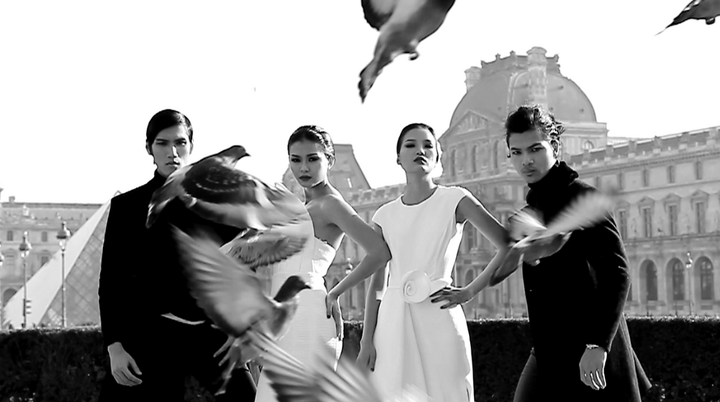 Điểm tin Sao Việt 24h: Top 4 Next Top lộ diện với style cực chất ở Paris
