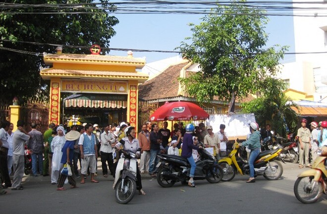 Nỗi đau lớn của gia đình có 4 cáo phó trong một đám tang