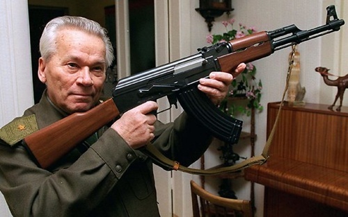 Nhà thiết kế súng AK huyền thoại qua đời
