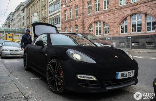 Porsche Panamera GTS “xúng xính” với ngoại thất bọc nhung độc đáo