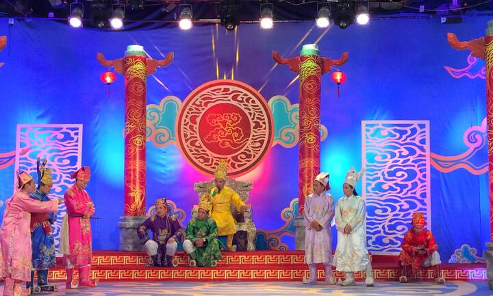 Tết Dương lịch xem Táo quân 2014