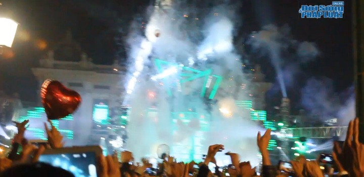 Clip : Xem lại thời khắc giao thừa của người Hà Nội