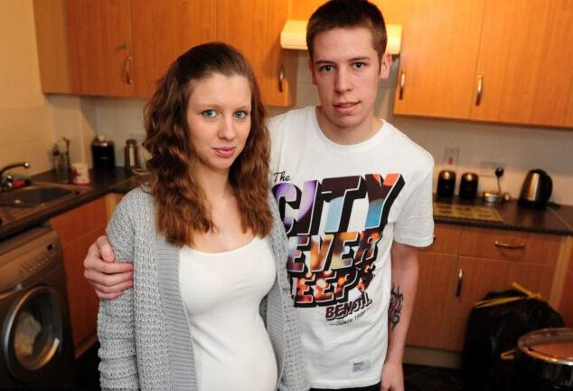 Kỳ lạ mẹ dùng thuốc phá thai, thai nhi vẫn phát triển