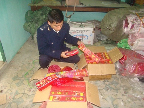 Lào Cai: Bắt giữ 45kg pháo các loại do Trung Quốc sản xuất