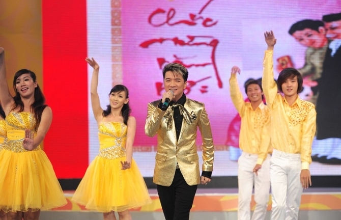 Tin tức 24h: Đàm Vĩnh Hưng chia sẻ về ngày Tết cổ truyền