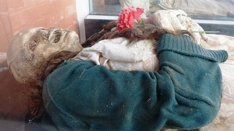 Bí ẩn khu mộ làm các xác chết tự nhiên hóa đá