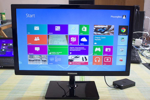 Samsung giới thiệu màn hình máy tính kiêm TV
