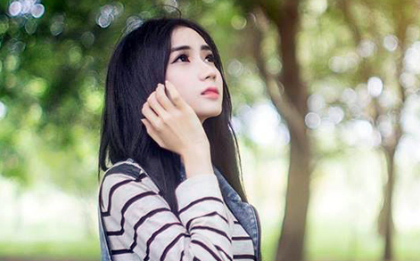 Cô gái xinh như búp bê với những bản cover gây 