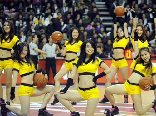 Mê mẩn trước vẻ bốc lửa của đội cổ vũ Dallas