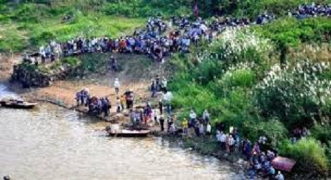 Phát hiện xác phụ nữ trôi sông chưa rõ danh tính