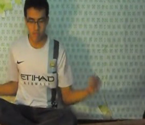 Fan Việt gây bão với bài nhạc chế 