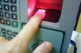  'Rút tiền bằng vân tay' với Eximbank