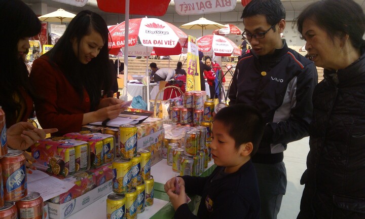 Đại Việt tặng 15\% doanh thu bán hàng, mang “xuân” tới HS nghèo