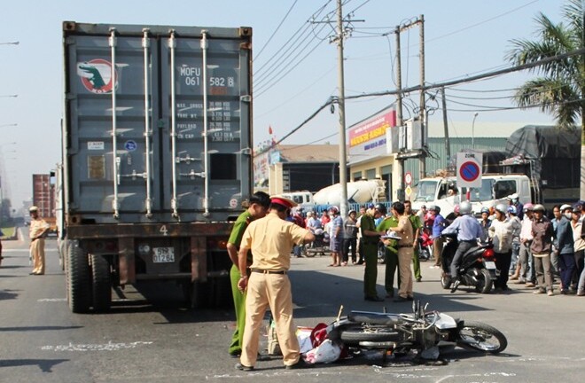 Gặp nạn trên đường về quê ăn Tết, bé gái chết thảm