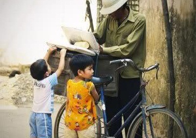 Một que kem thiu, tan chảy cuộc tình nóng bỏng