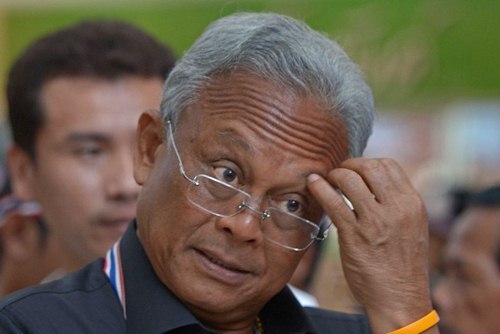 Tòa án Thái ra lệnh bắt 19 thủ lĩnh biểu tình