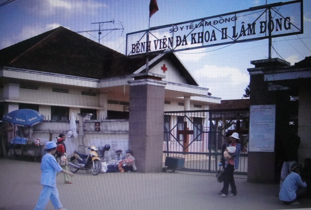 Lâm Đồng: Giám đốc bệnh viện bị côn đồ hành hung