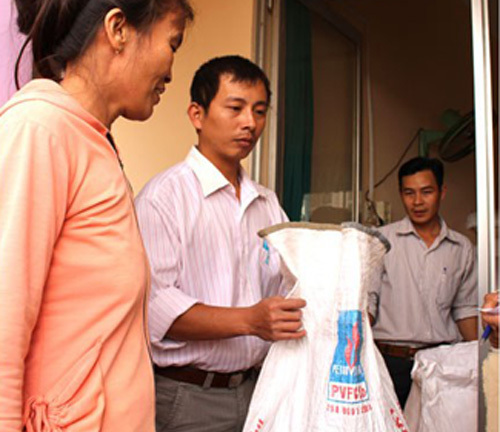 Phú Yên: Cấp phát 444 tấn gạo cứu đói giáp hạt cho nhân dân