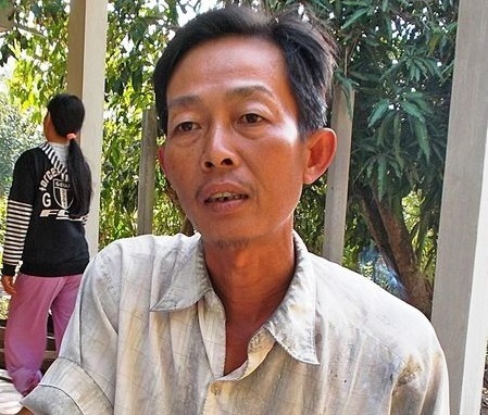 Lùm xùm quanh chuyện đánh bài bằng vé số trúng giải