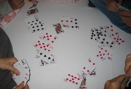 Dùng điếu cày đánh chết người vì thua bài muốn... nghỉ