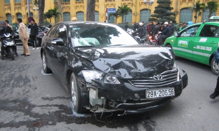 Vụ trưởng Văn phòng Chính phủ lái xe gây tai nạn liên hoàn