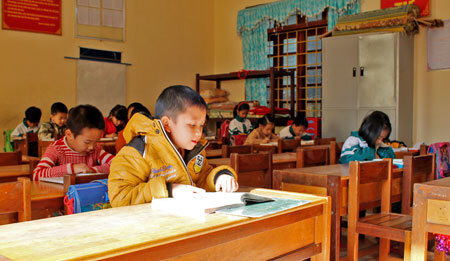 Dư âm tết vẫn còn len lỏi trong các trường học