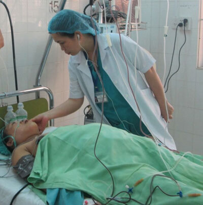 Cứu sống mẹ con sản phụ chết lâm sàng